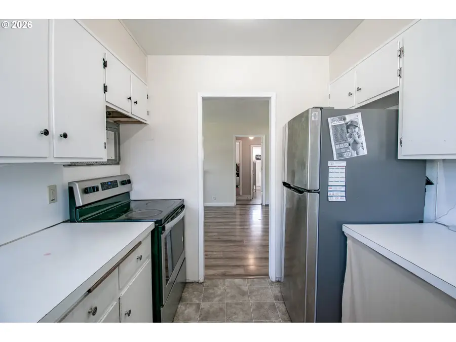 1267 Pleasant St, Springfield, OR 97477 - #3