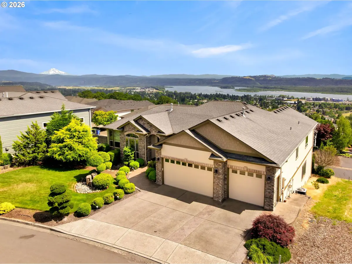 742 W Chestnut St, Washougal, WA 98671 - #1