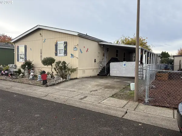 1699 N Terry St #223, Eugene, OR 97402