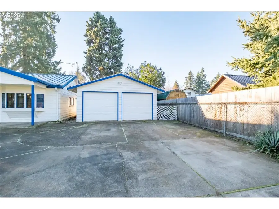 2573 Kalmia St, Sweet Home, OR 97386 - #3