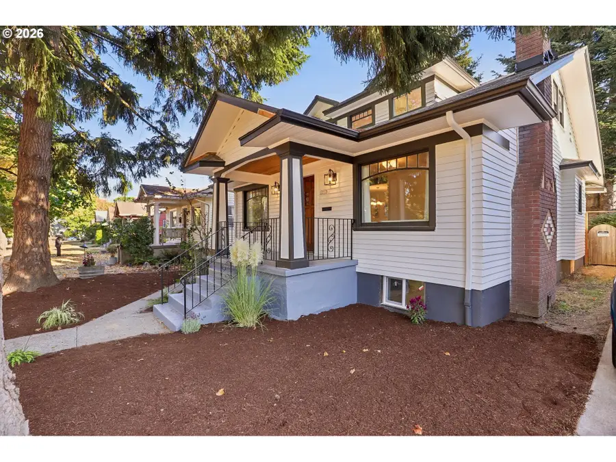 2212 SE Tamarack Ave, Portland, OR 97214 - #2
