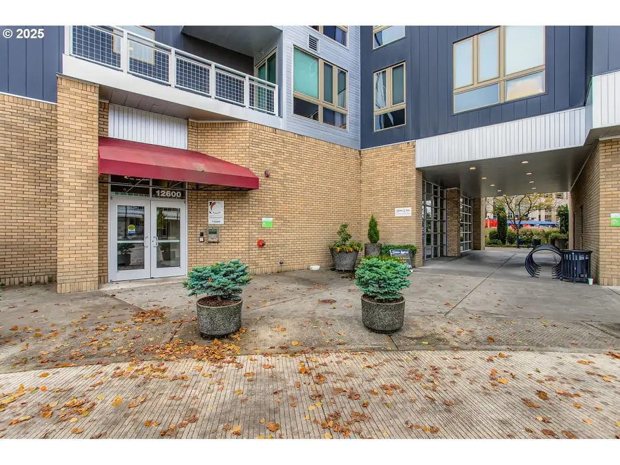 12600 SW Crescent St #206, Beaverton, OR 97005 - Image #3