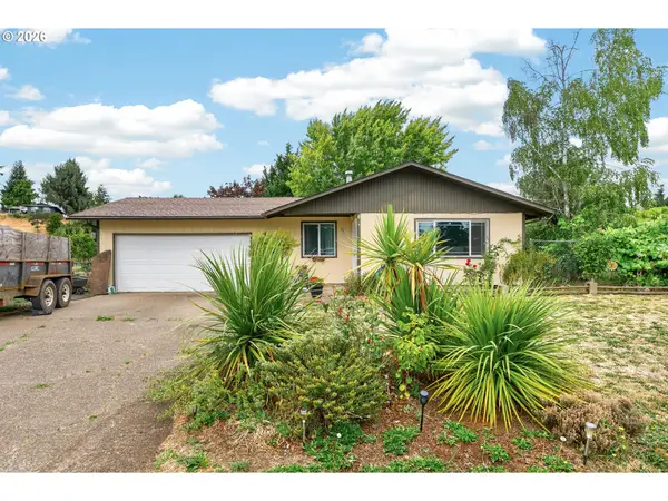440 NE 3rd St, Willamina, OR 97396