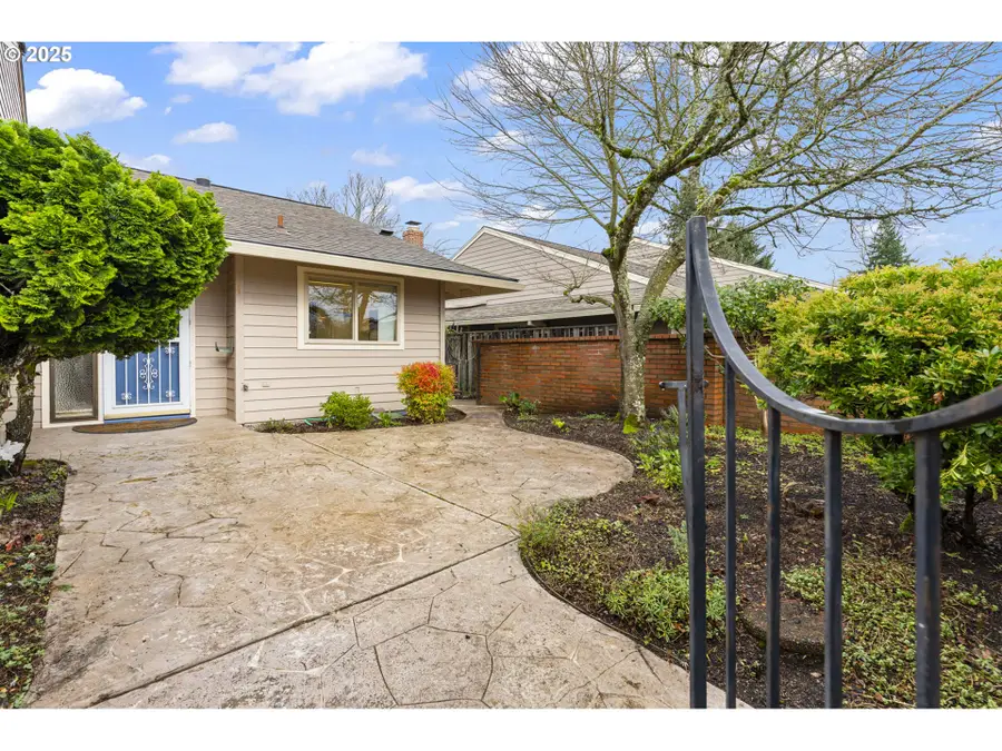 12991 SW King Richard Dr, King City, OR 97224 - Image #2