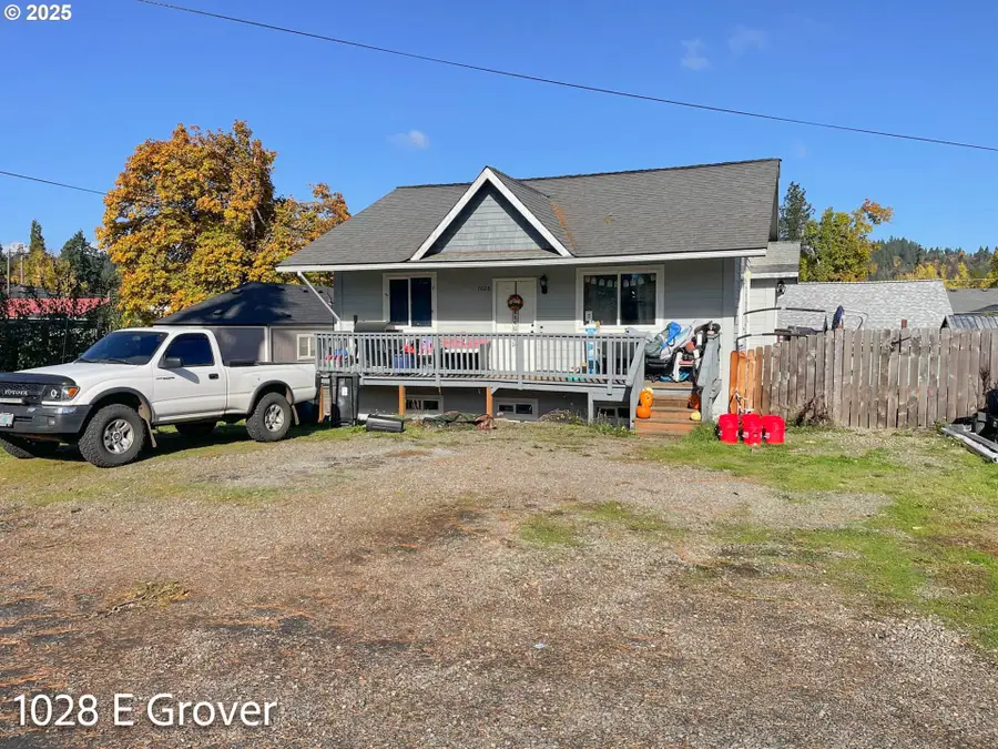 1028 E Grover Ave, Cottage Grove, OR 97424 - Image #3