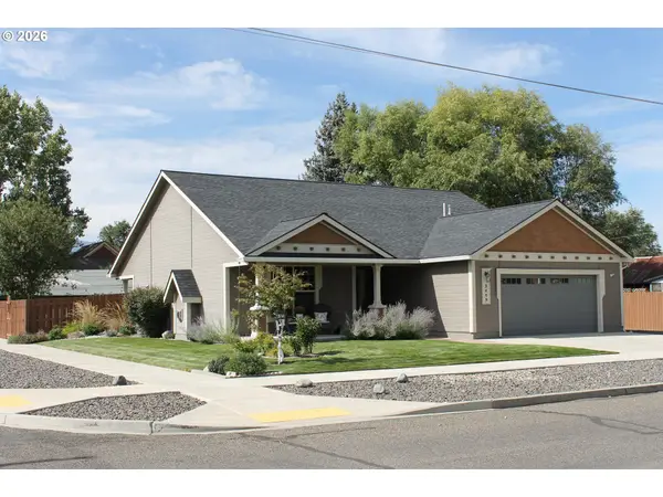 2609 6th St, BakerCity, OR 97814
