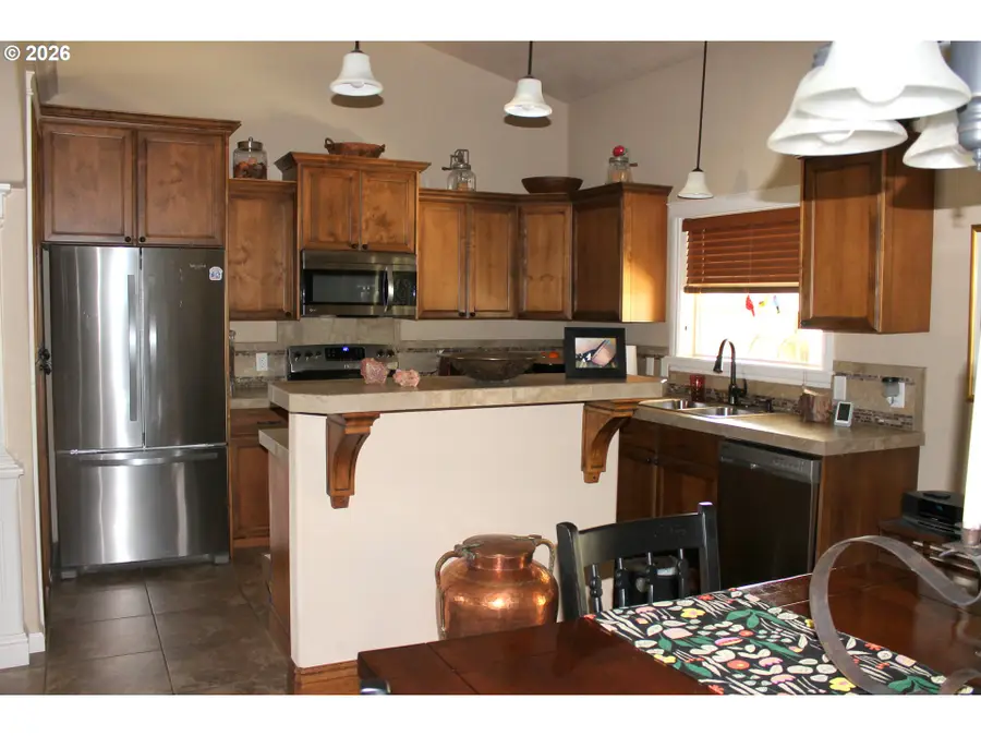 2609 6th St, Baker City, OR 97814 - #2