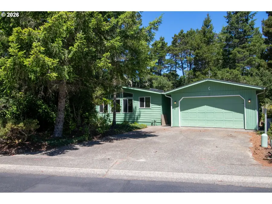 240 Munsel Creek Loop, Florence, OR 97439 - #2