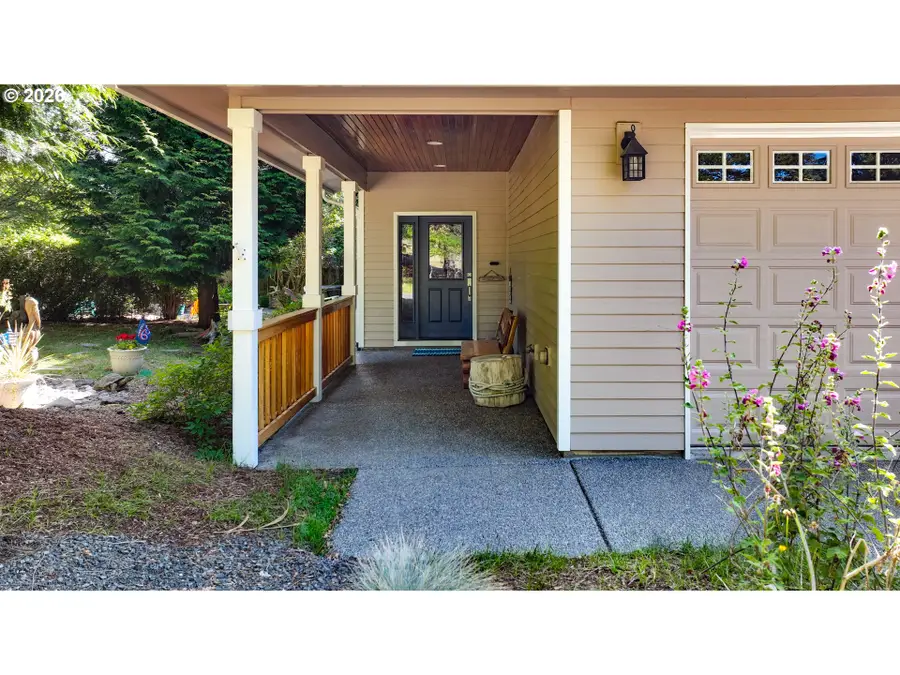 90571 Lake View Rd, Warrenton, OR 97146 - #3