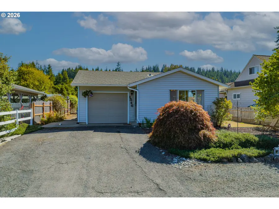 1546 N Dean St, Coquille, OR 97423 - #2