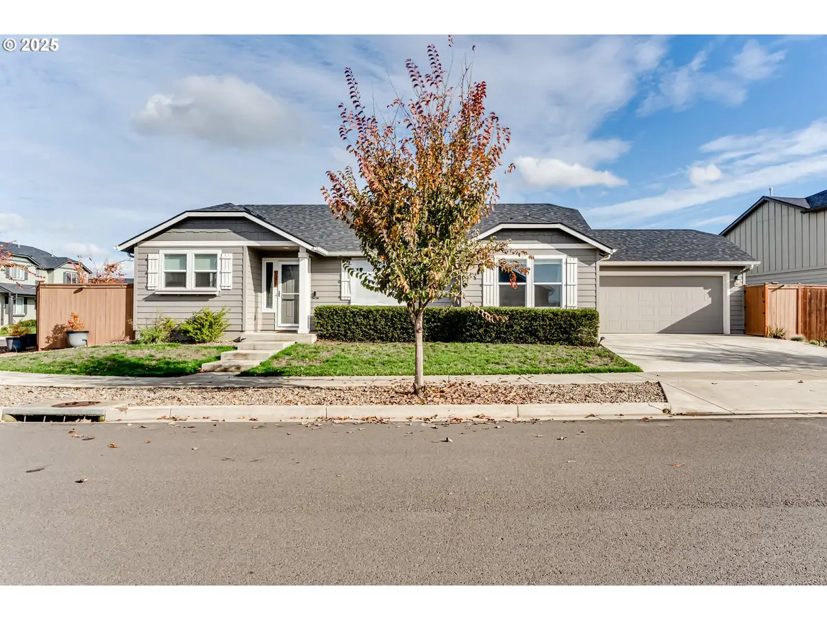 1371 Tirion Ave, Eugene, OR 97404 - Image #1