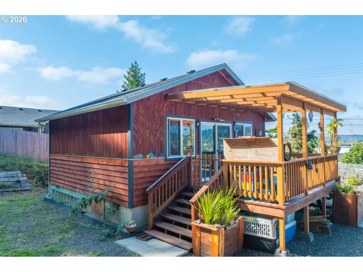 442 Elm Ave, Reedsport, OR 97467 - #1