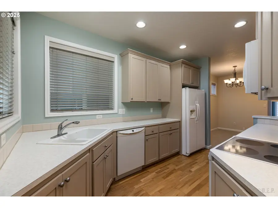 102 Coho Ter, Rainier, OR 97048 - Image #3