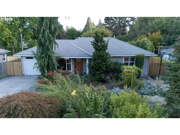 10316 NE Sacramento St, Portland, OR 97220