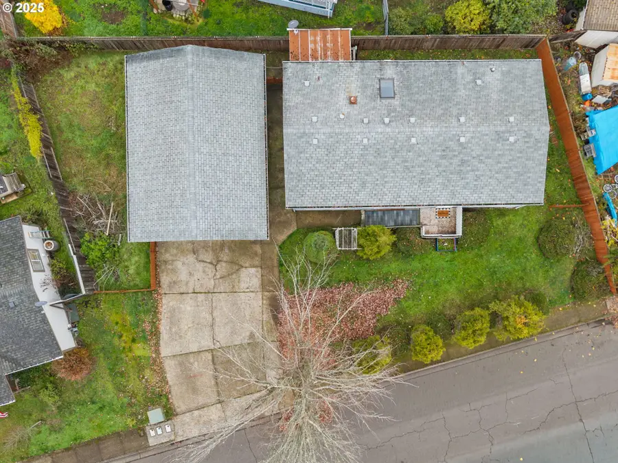 1672 Pritchett Pl, Cottage Grove, OR 97424 - Image #2