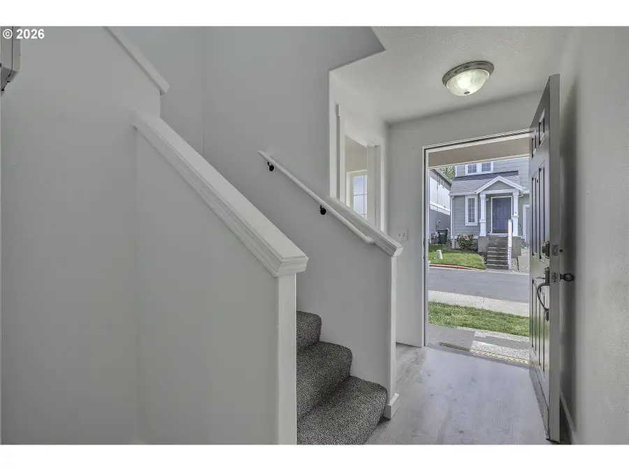 585 SW 207th Ave, Beaverton, OR 97006 - #2