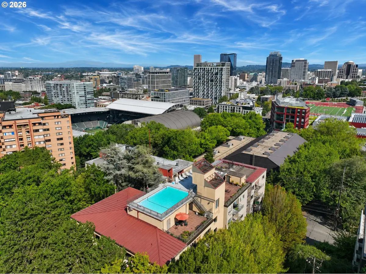 2021 SW Main St #33, Portland, OR 97205 - #1