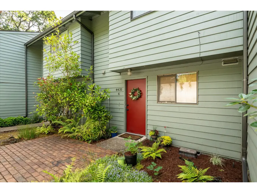 4431 Fox Hollow Rd #6, Eugene, OR 97401 - #2