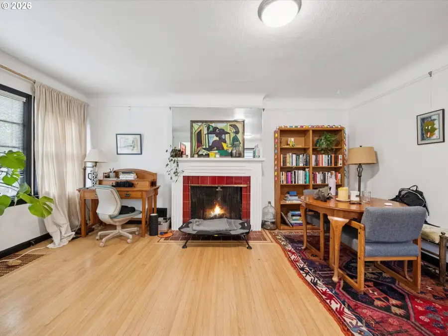 2331 SE 70th Ave, Portland, OR 97215 - #2