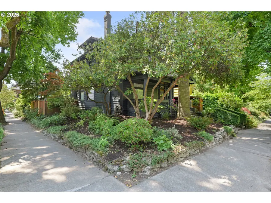 1534 SE Taylor St, Portland, OR 97214 - #2