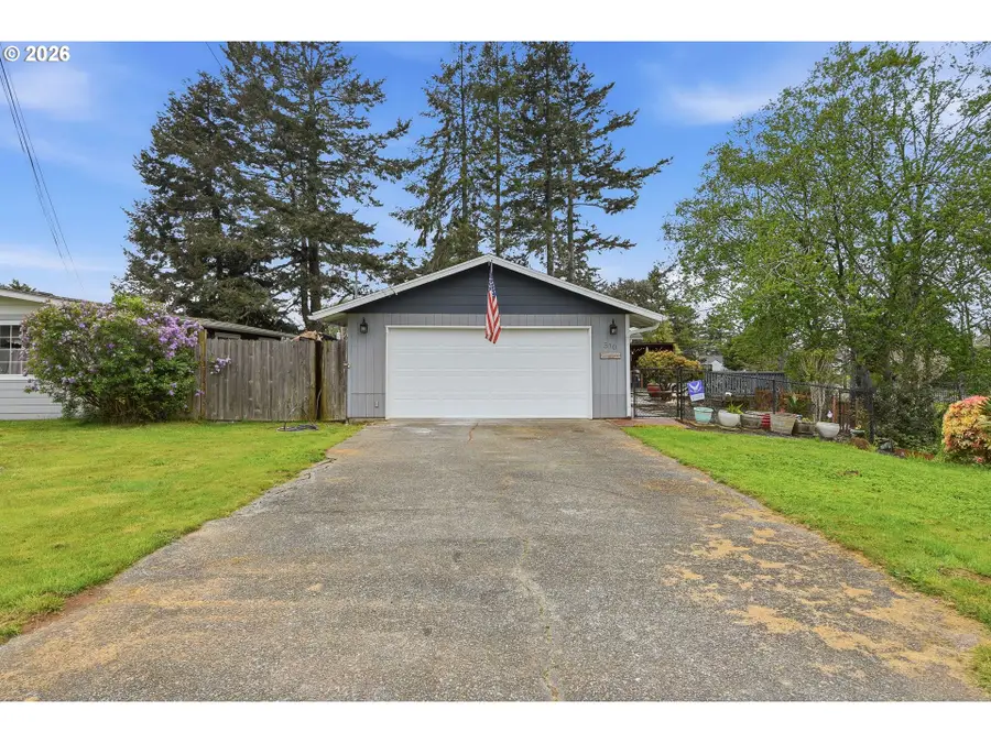 510 S Cammann St, Coos Bay, OR 97420 - #2