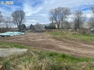 308 Shepler St, Dallesport, WA 98617