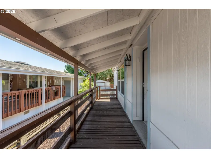 333 Franklin Pl, Longview, WA 98632 - #3