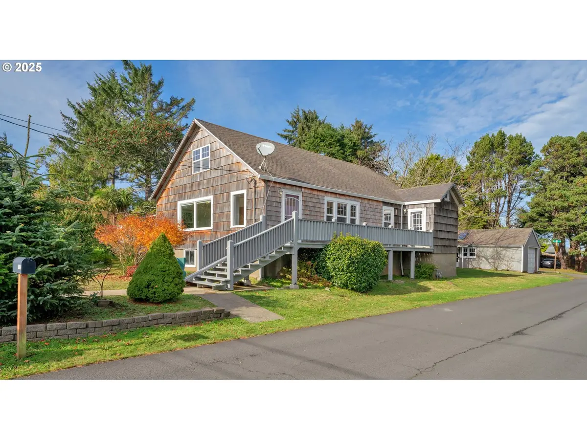 1115 SW Harbor Ave, Lincoln City, OR 97367 - Image #1