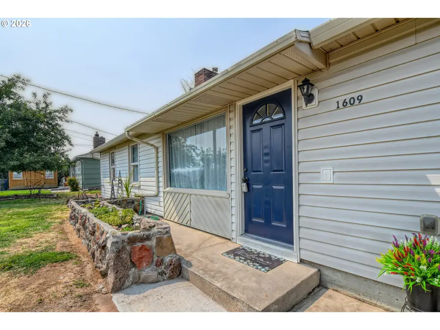 1609 SW Hailey Ave, Pendleton, OR 97801 - #3