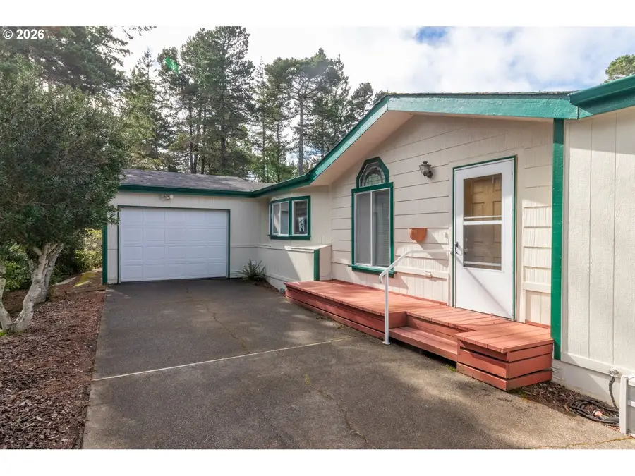 136 43rd Way, Florence, OR 97439 - #2