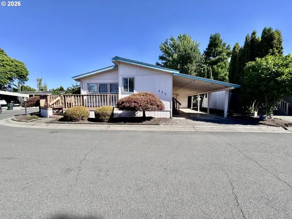 1800 Lakewood Ct #171, Eugene, OR 97402