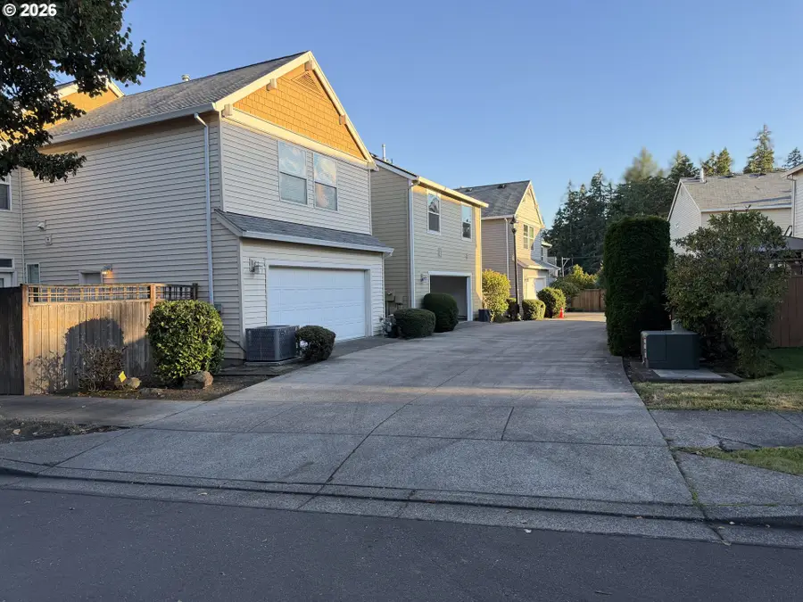 1663 NE 103rd Ave, Hillsboro, OR 97006 - #3