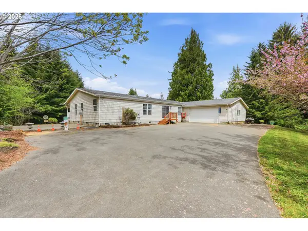 61513 Richmond Way, CoosBay, OR 97420