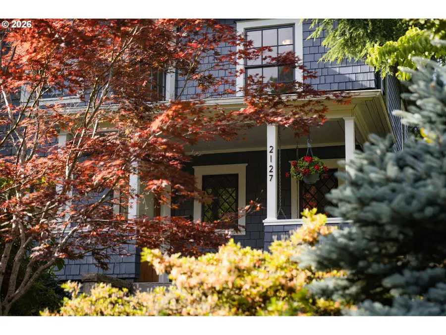 2127 SW Elm St, Portland, OR 97201 - #2