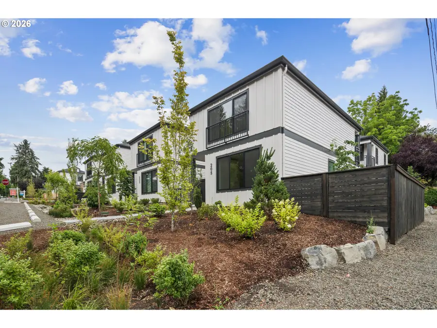 205 E Ave, Lake Oswego, OR 97034 - #3