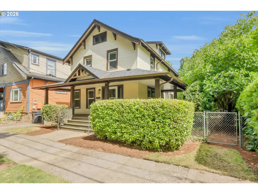 921 SE Mall St, Portland, OR 97202 - #3