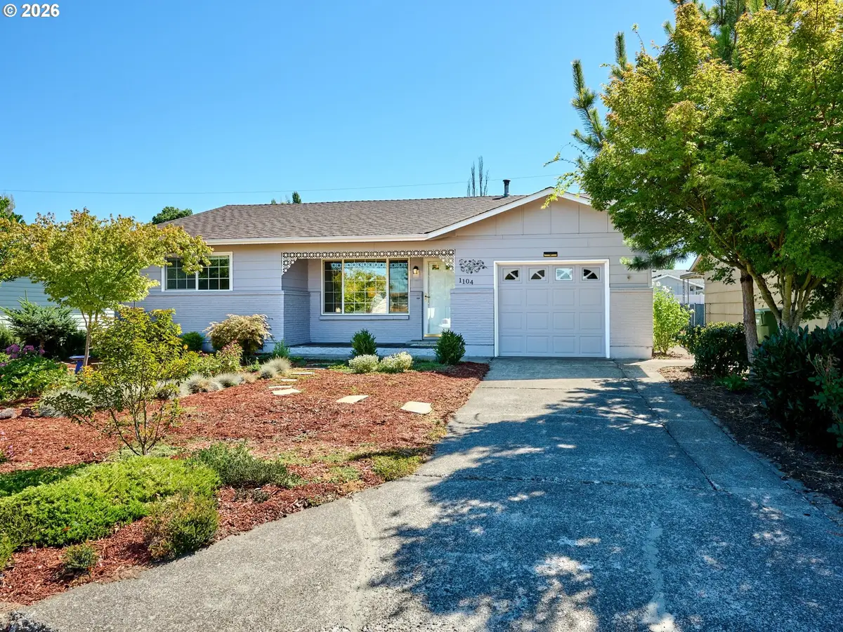 1104 Stanfield Rd, Woodburn, OR 97071 - #1