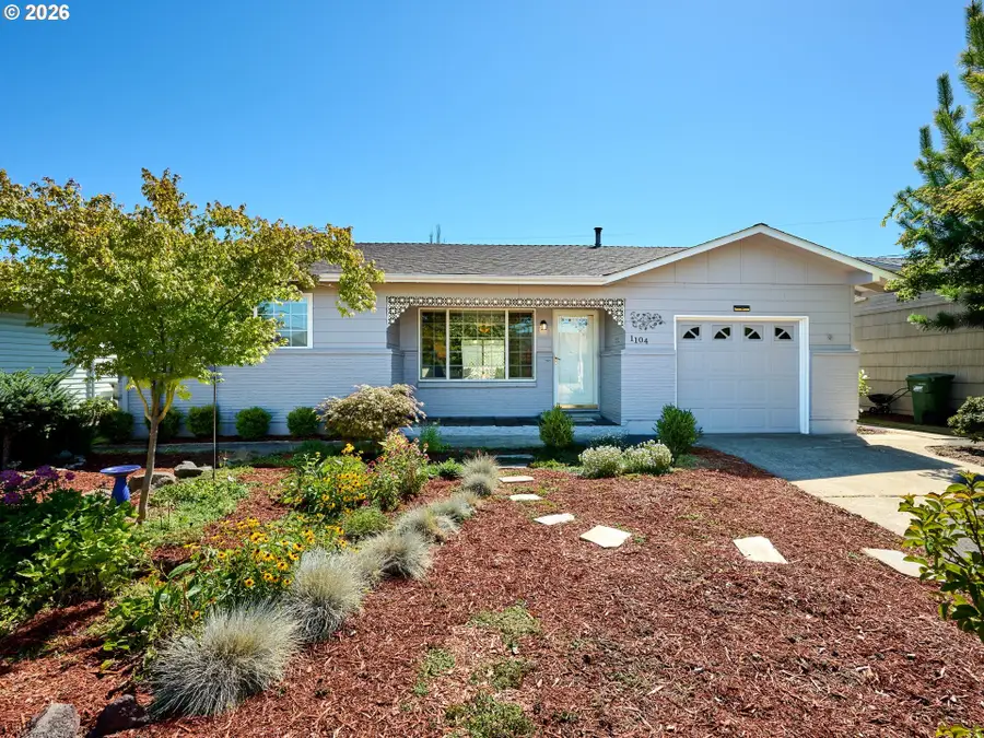 1104 Stanfield Rd, Woodburn, OR 97071 - #2