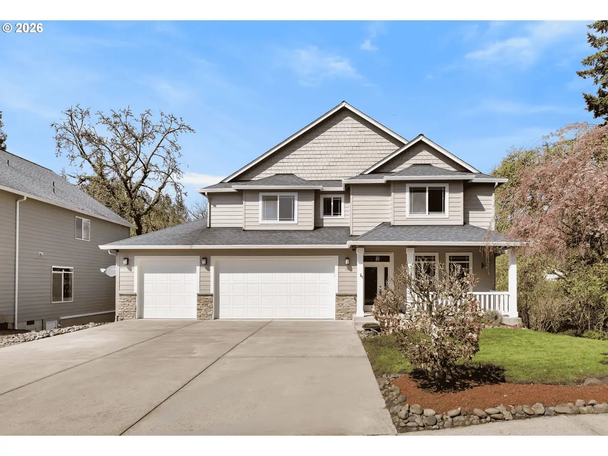 401 W 16th St, La Center, WA 98629 - #1