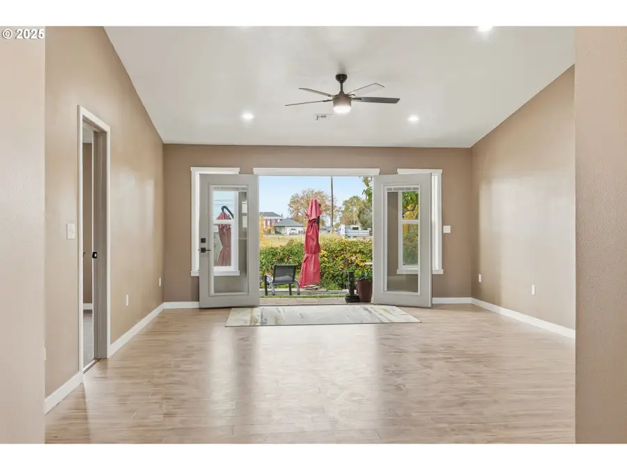 907 Cowl St, Milton Freewater, OR 97862 - Image #3