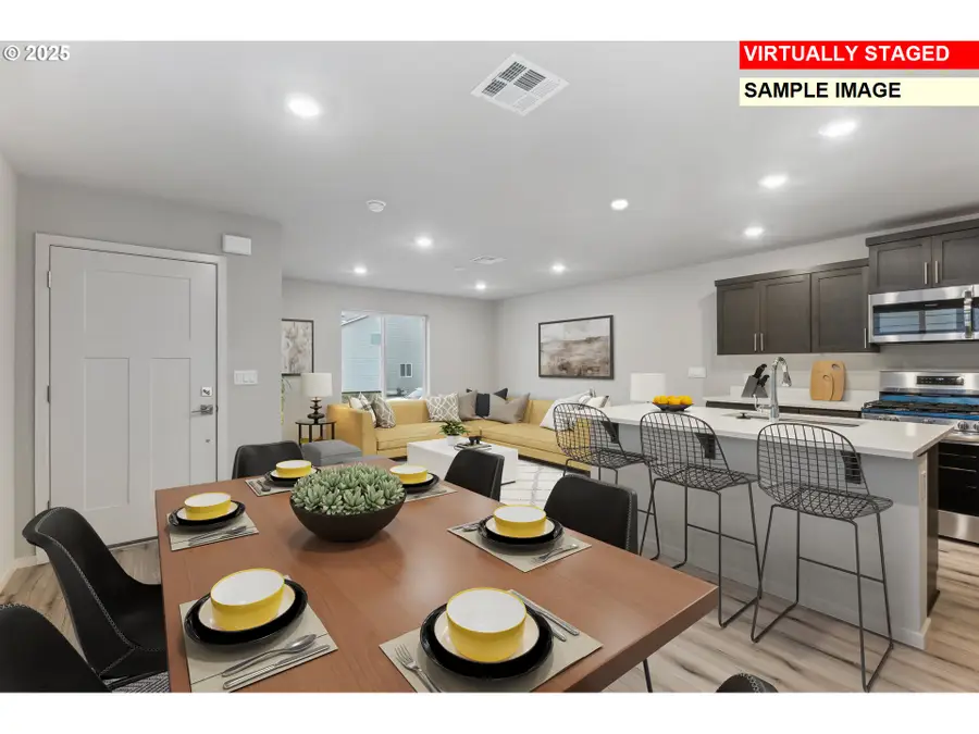 687 Merriott Lane, Woodburn, OR 97071 - Image #2