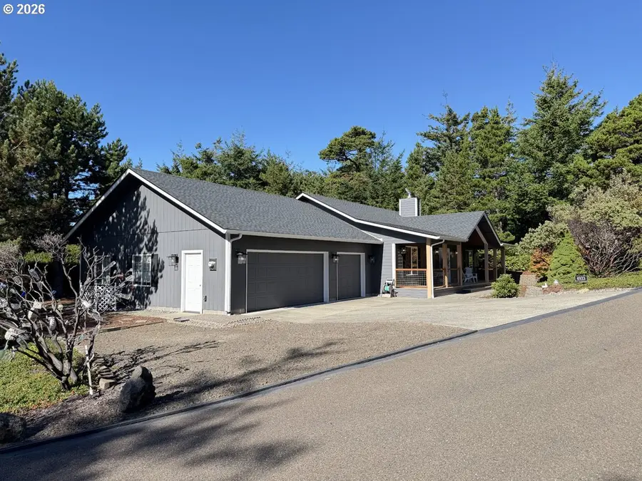4933 Cloudcroft Ln, Florence, OR 97439 - #2