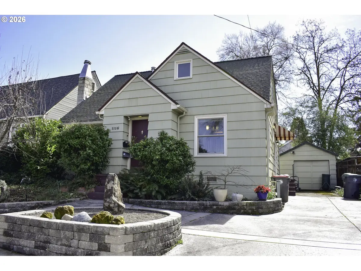 1114 Reddy Ave, Medford, OR 97504 - #1