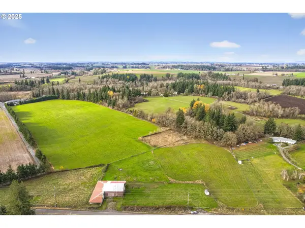 33953 S Highway 213, Molalla, OR 97038