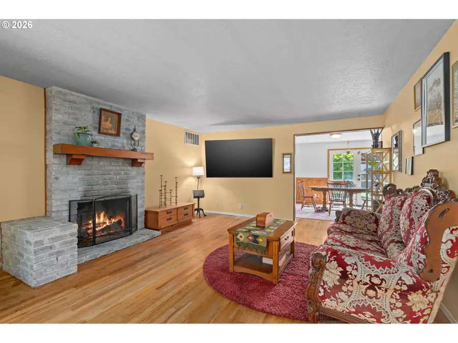 3251 SE 179th Ave, Portland, OR 97236 - #3