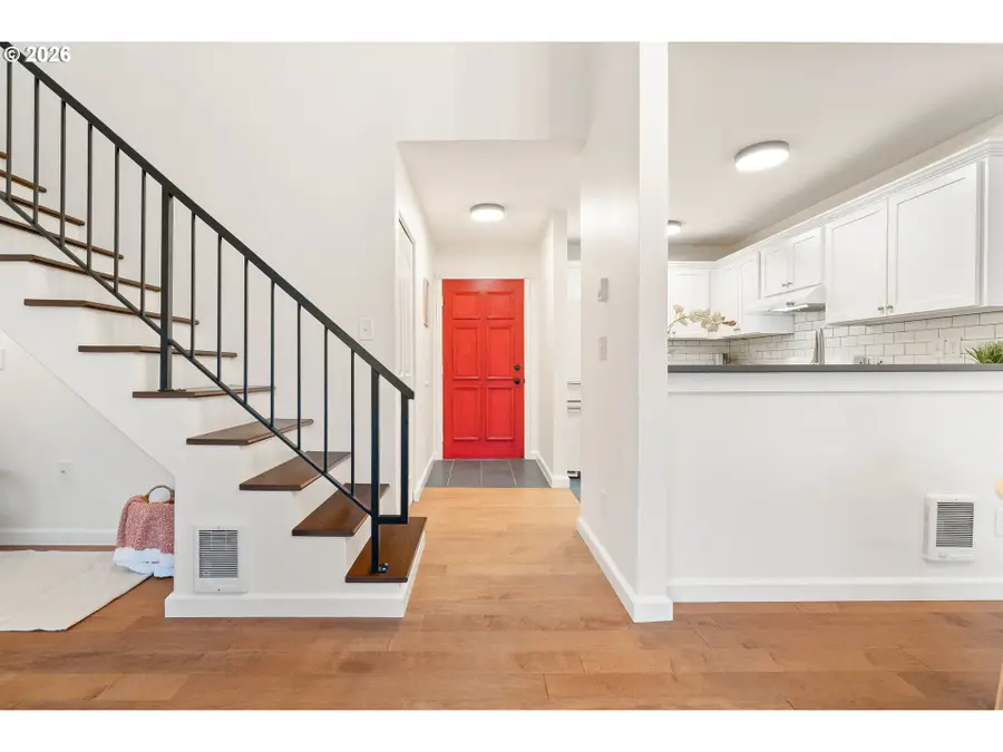 4000 Carman Dr #A17, Lake Oswego, OR 97035 - Image #2