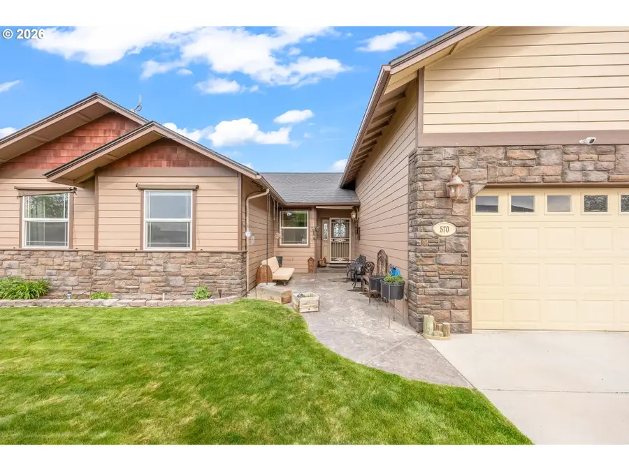 570 Mountain Ridge Dr, Culver, OR 97734 - #3