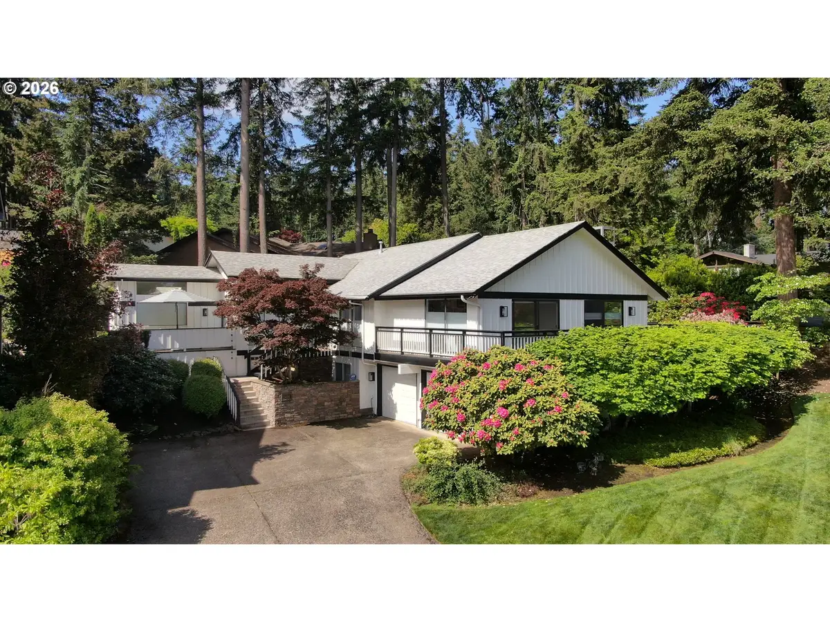 2496 Panorama Dr, Eugene, OR 97405 - #1