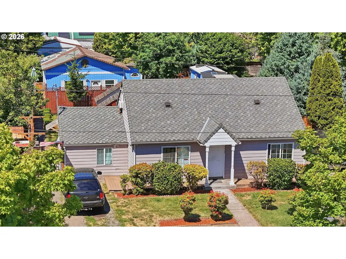 2027 Coral Ave Ne, Salem, OR 97305 - #1