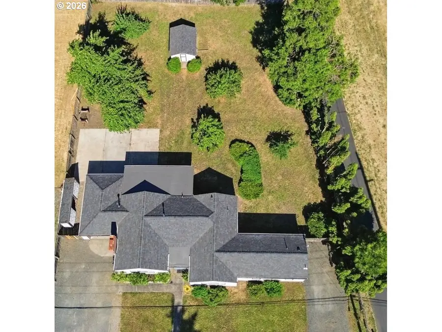 2063 2nd St, Springfield, OR 97477 - #2